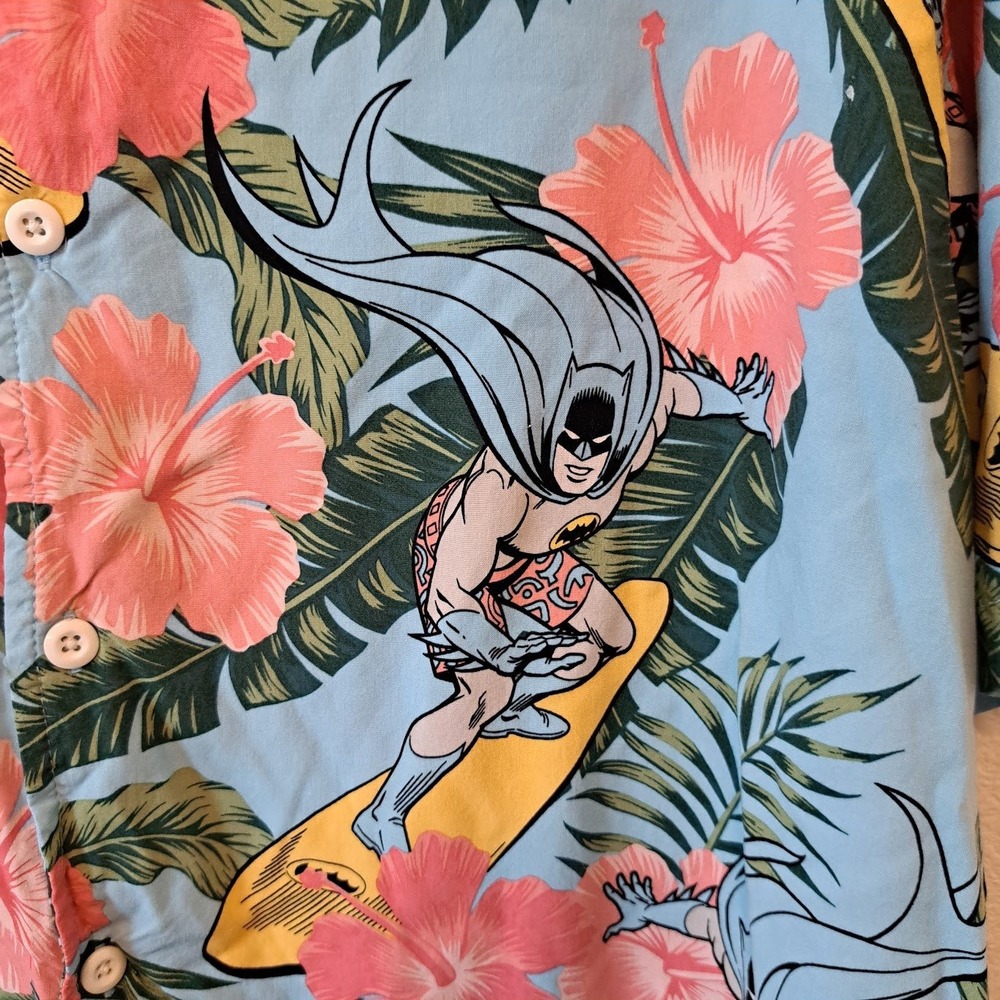 Batman Classic TV Series Surfing Hibiscus Hawaiian Shirt Mens Medium Rayon Blue - Picture 3 of 6